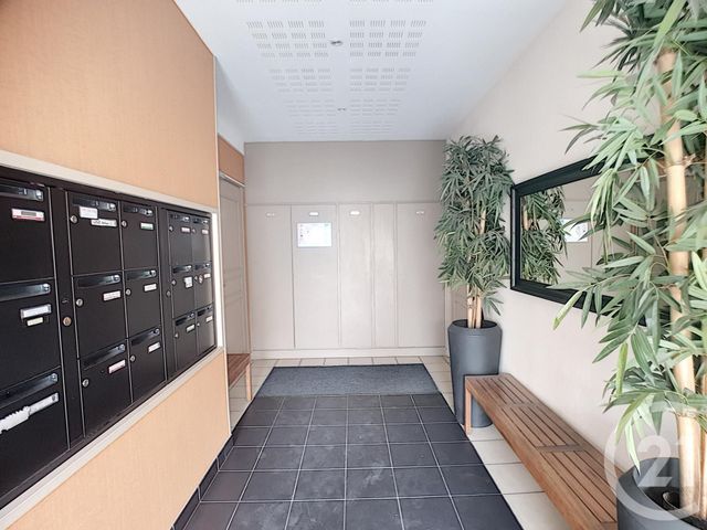 Afficher la photo en grand Appartement F2 à vendre - 2 pièces - 41.6 m2 - ARES - 33 - AQUITAINE - Century 21 Immobellevue
