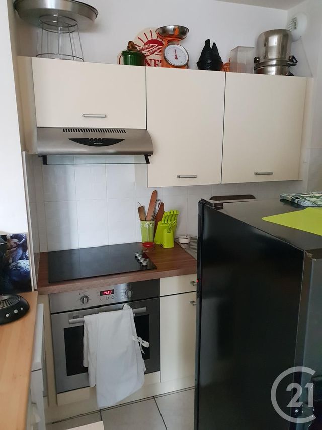 Afficher la photo en grand Appartement F2 à vendre - 2 pièces - 41.6 m2 - ARES - 33 - AQUITAINE - Century 21 Immobellevue