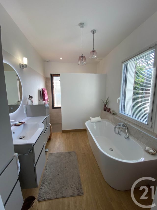 maison à vendre - 4 pièces - 136.05 m2 - ANDERNOS LES BAINS - 33 - AQUITAINE - Century 21 Immobellevue