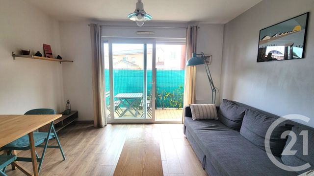 Appartement F2 à louer - 2 pièces - 45.04 m2 - ARES - 33 - AQUITAINE - Century 21 Immobellevue