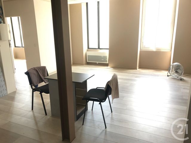 Appartement T3 à louer - 3 pièces - 55.08 m2 - LA REOLE - 33 - AQUITAINE - Century 21 Immobellevue