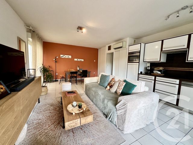 Afficher la photo en grand Appartement F2 à vendre - 2 pièces - 51.01 m2 - LANTON - 33 - AQUITAINE - Century 21 Immobellevue