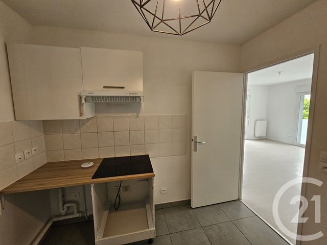 Appartement F4 à louer - 4 pièces - 68.8 m2 - CENON - 33 - AQUITAINE - Century 21 Immobellevue