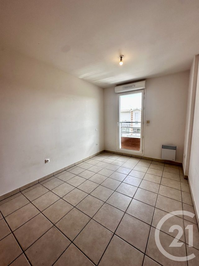 Appartement F3 à vendre - 3 pièces - 56.2 m2 - ARES - 33 - AQUITAINE - Century 21 Immobellevue