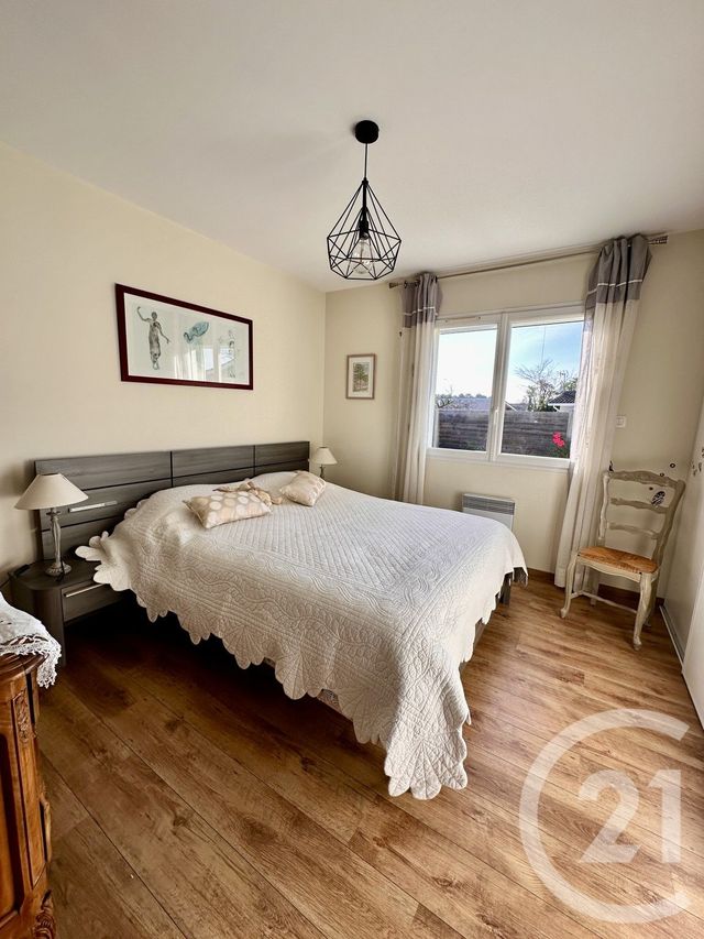 maison à vendre - 5 pièces - 119.78 m2 - ARES - 33 - AQUITAINE - Century 21 Immobellevue