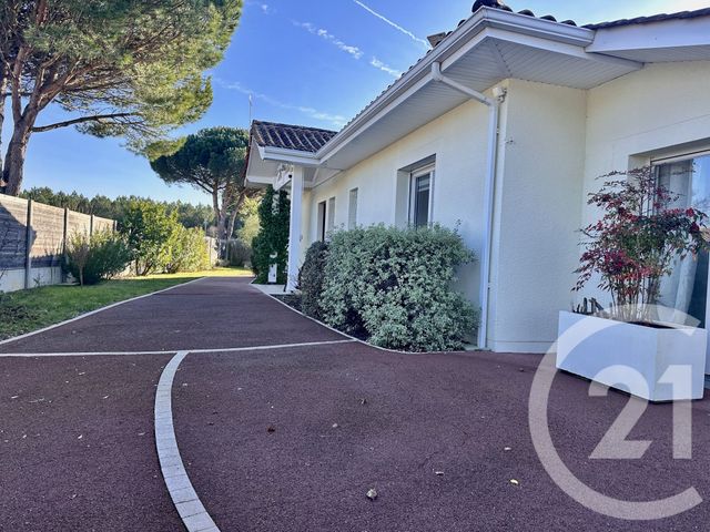 maison à vendre - 5 pièces - 119.78 m2 - ARES - 33 - AQUITAINE - Century 21 Immobellevue