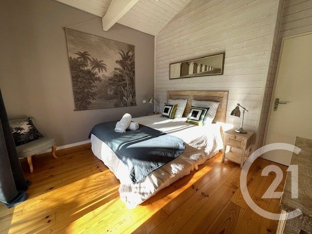 maison à vendre - 6 pièces - 184.0 m2 - ARES - 33 - AQUITAINE - Century 21 Immobellevue