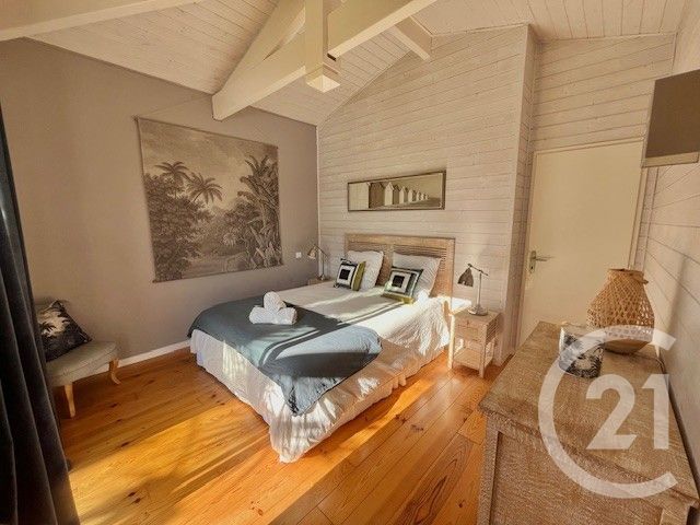 maison à vendre - 6 pièces - 184.0 m2 - ARES - 33 - AQUITAINE - Century 21 Immobellevue