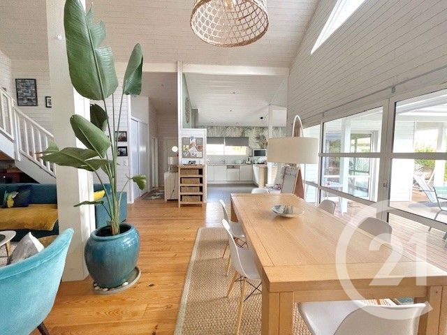 maison à vendre - 6 pièces - 184.0 m2 - ARES - 33 - AQUITAINE - Century 21 Immobellevue