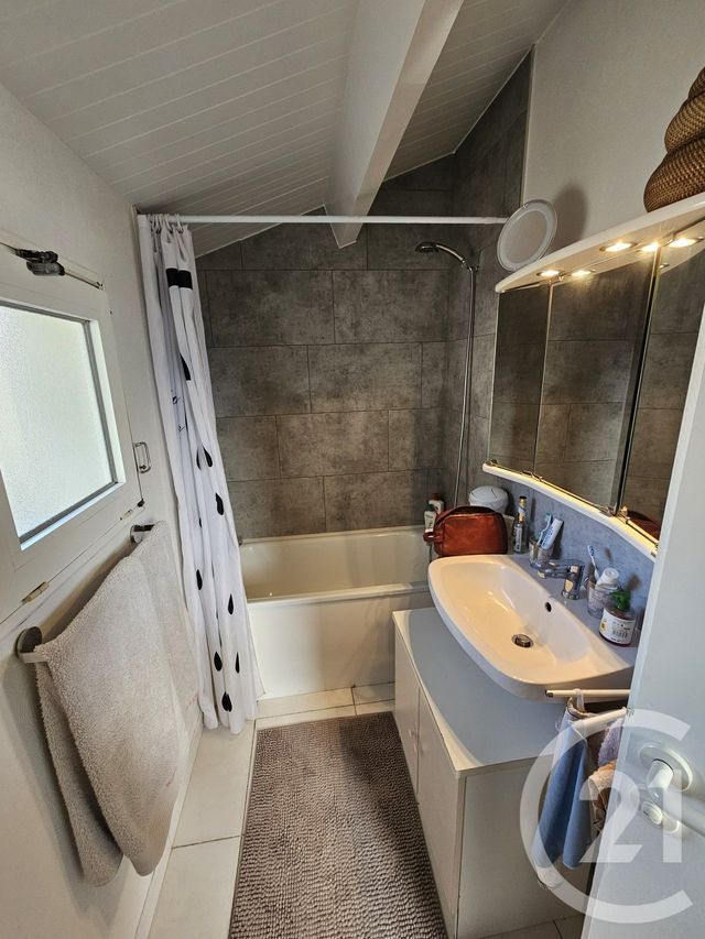 Appartement Duplex à louer - 2 pièces - 39.27 m2 - ANDERNOS LES BAINS - 33 - AQUITAINE - Century 21 Immobellevue