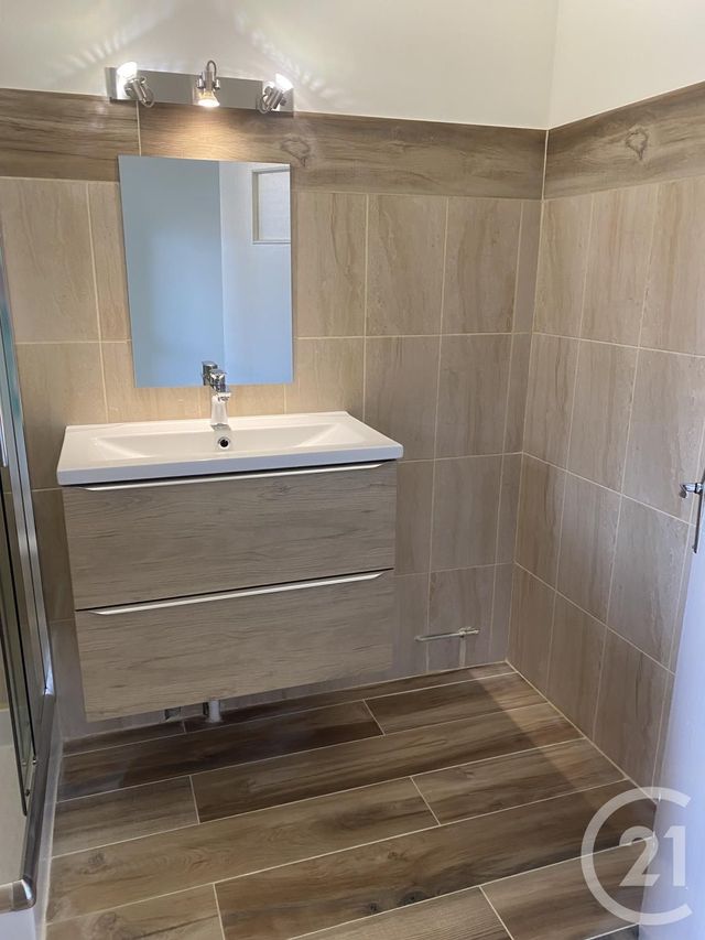 Appartement T2 à louer - 2 pièces - 46.63 m2 - LANTON - 33 - AQUITAINE - Century 21 Immobellevue