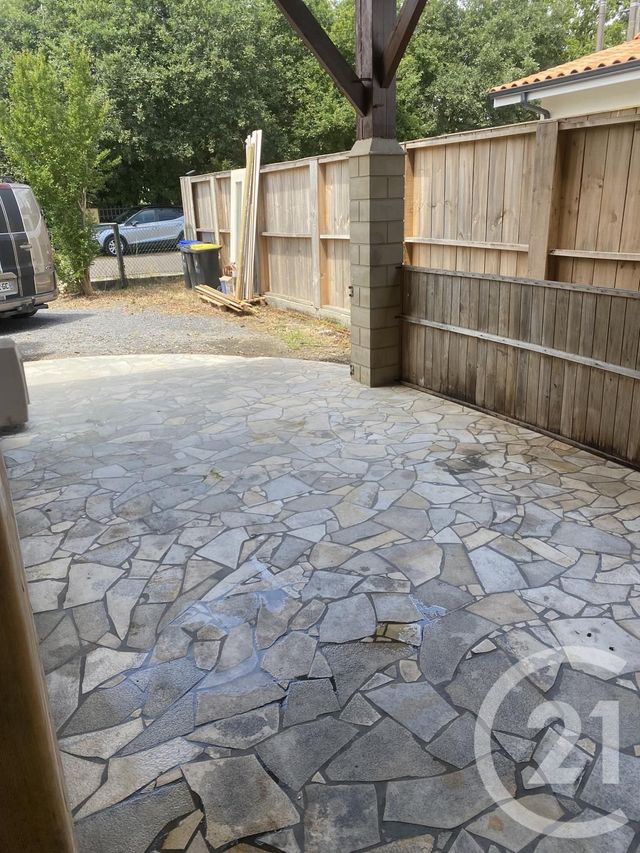 Appartement T2 à louer - 2 pièces - 46.63 m2 - LANTON - 33 - AQUITAINE - Century 21 Immobellevue