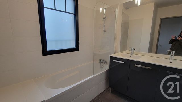 maison à louer - 4 pièces - 98.87 m2 - LANTON - 33 - AQUITAINE - Century 21 Immobellevue