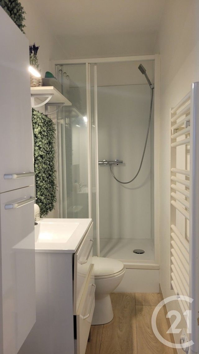 Appartement Studio à louer - 1 pièce - 23.29 m2 - ARES - 33 - AQUITAINE - Century 21 Immobellevue