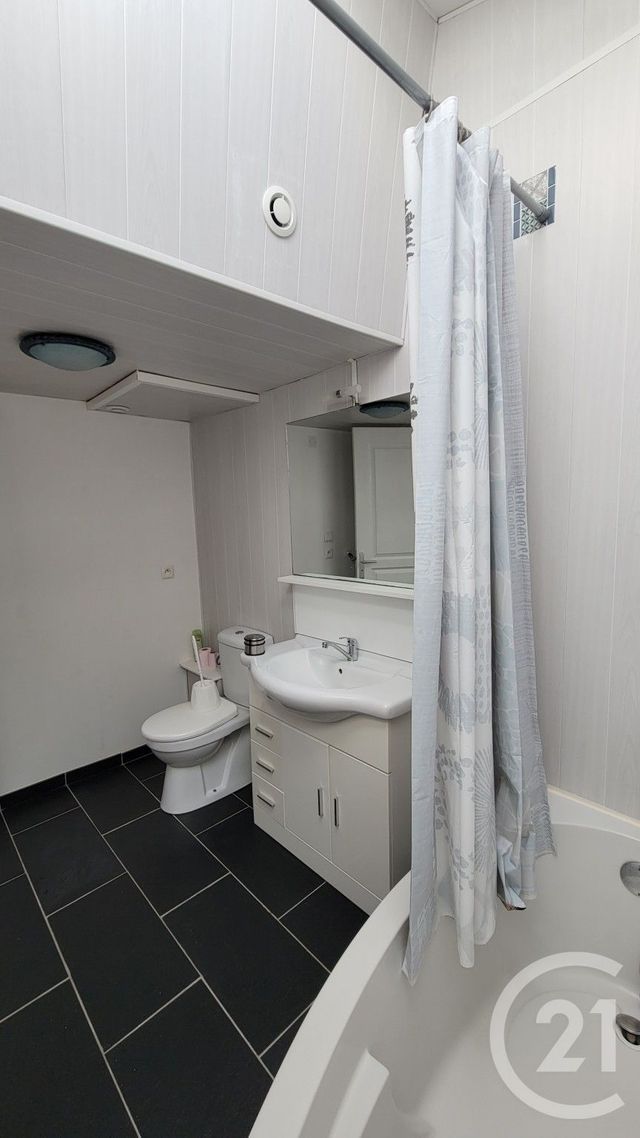 Appartement T1 à louer - 1 pièce - 58.09 m2 - MONTAGNE - 33 - AQUITAINE - Century 21 Immobellevue