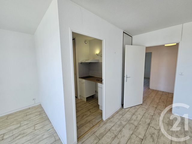 Appartement T2 à louer - 2 pièces - 48.92 m2 - LANTON - 33 - AQUITAINE - Century 21 Immobellevue