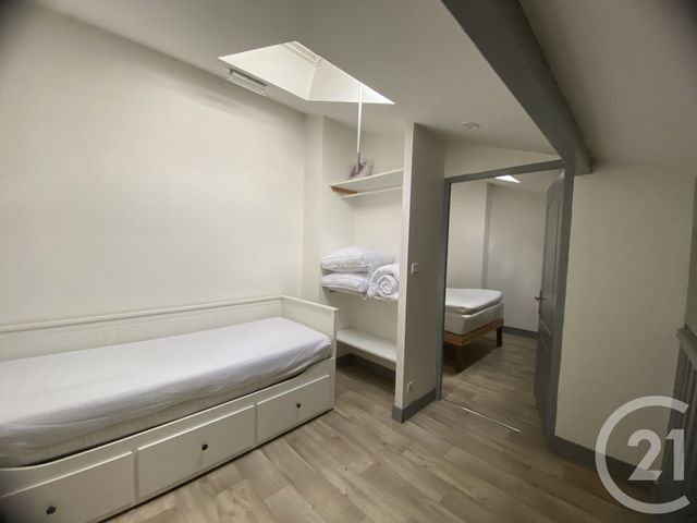 Appartement F2 bis à louer - 3 pièces - 47.24 m2 - ARES - 33 - AQUITAINE - Century 21 Immobellevue