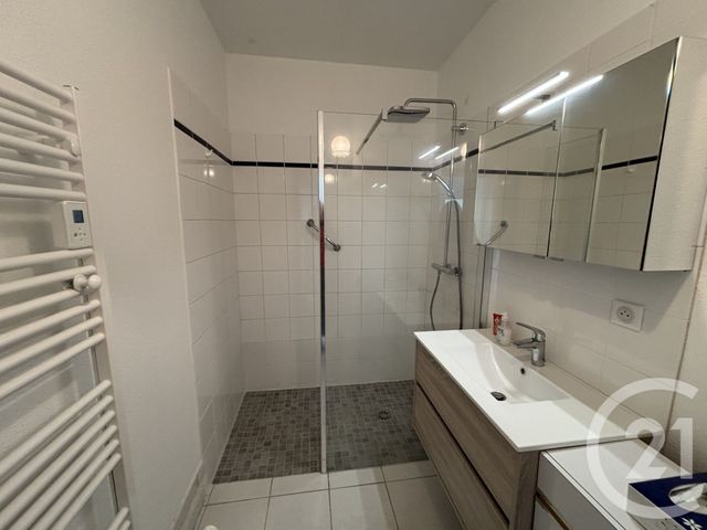 Appartement T3 à vendre - 3 pièces - 64.7 m2 - ANDERNOS LES BAINS - 33 - AQUITAINE - Century 21 Immobellevue