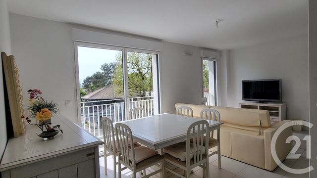 Appartement T3 à louer - 3 pièces - 59.72 m2 - ANDERNOS LES BAINS - 33 - AQUITAINE - Century 21 Immobellevue
