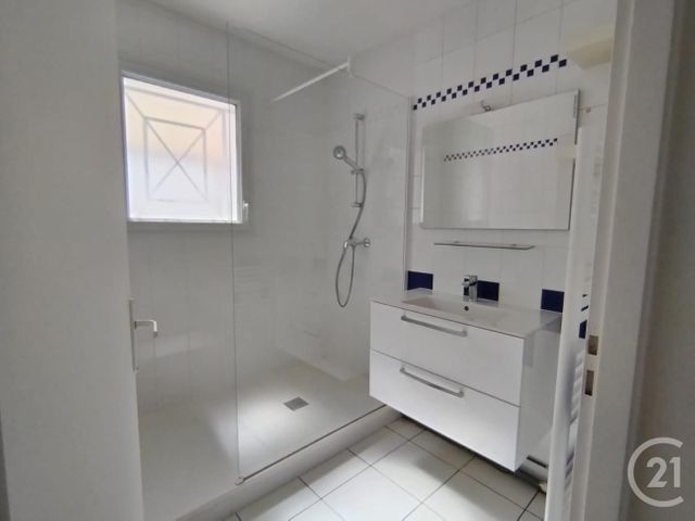 Appartement T3 à louer - 3 pièces - 67.79 m2 - ANDERNOS LES BAINS - 33 - AQUITAINE - Century 21 Immobellevue