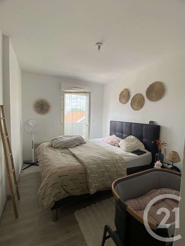 Appartement F3 à louer - 3 pièces - 53.59 m2 - ARES - 33 - AQUITAINE - Century 21 Immobellevue