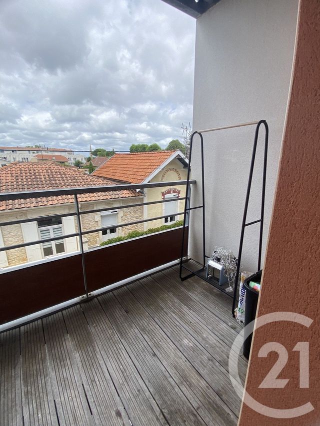 Appartement F3 à louer - 3 pièces - 53.59 m2 - ARES - 33 - AQUITAINE - Century 21 Immobellevue