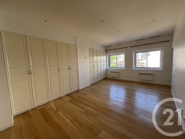 Appartement à vendre - 7 pièces - 288.1 m2 - ANDERNOS LES BAINS - 33 - AQUITAINE - Century 21 Immobellevue