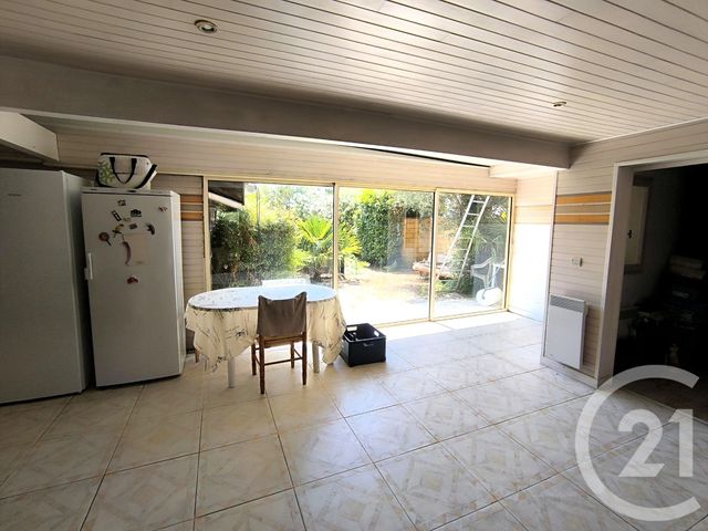 maison à vendre - 5 pièces - 226.57 m2 - LE PORGE - 33 - AQUITAINE - Century 21 Immobellevue