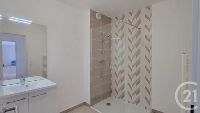 Appartement T4 à louer - 4 pièces - 120.1 m2 - ANDERNOS LES BAINS - 33 - AQUITAINE - Century 21 Immobellevue