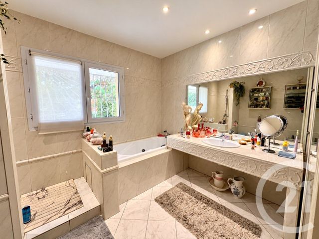 maison à vendre - 7 pièces - 193.61 m2 - ANDERNOS LES BAINS - 33 - AQUITAINE - Century 21 Immobellevue